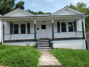 Building Photo - 213 Campbell St