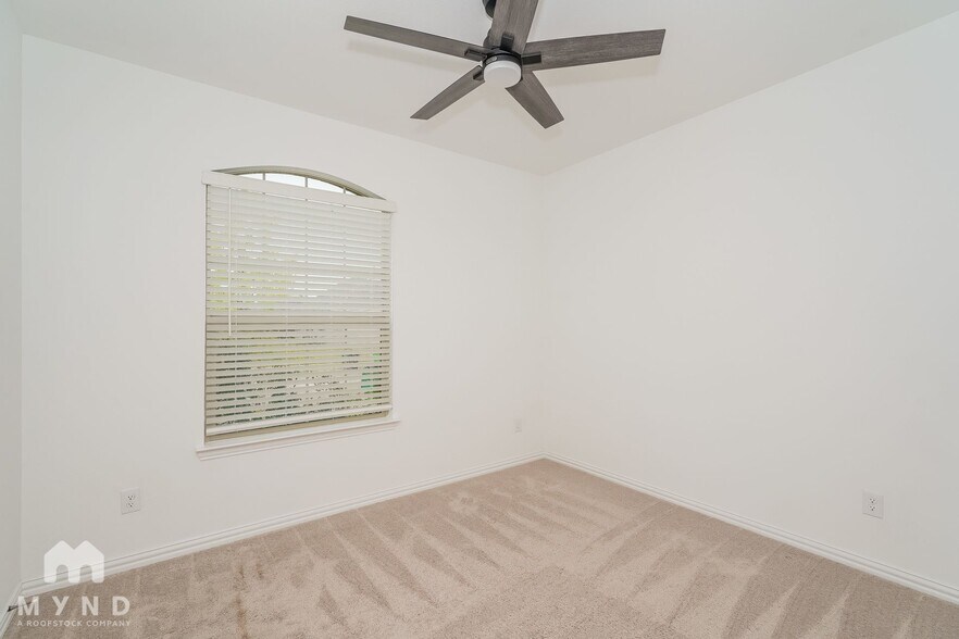 Building Photo - 3300 Layla Creek Dr