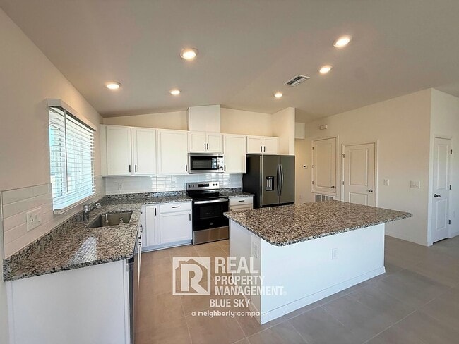 Building Photo - 14603 Abasail Ln