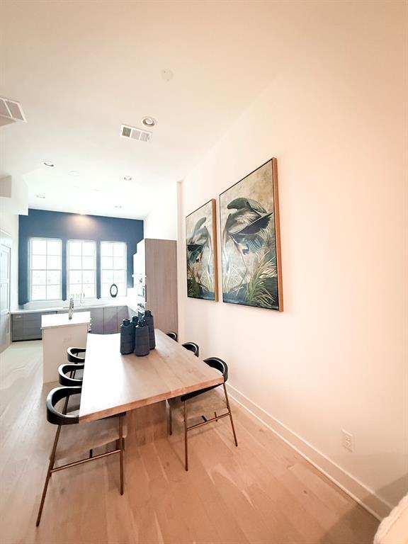 Building Photo - 264 Pullman Ct