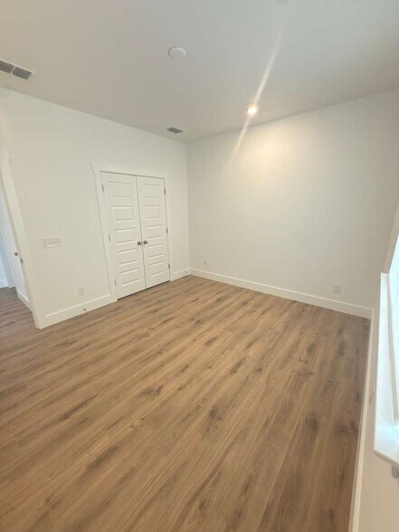 Building Photo - 25 Mainland Lakes Dr