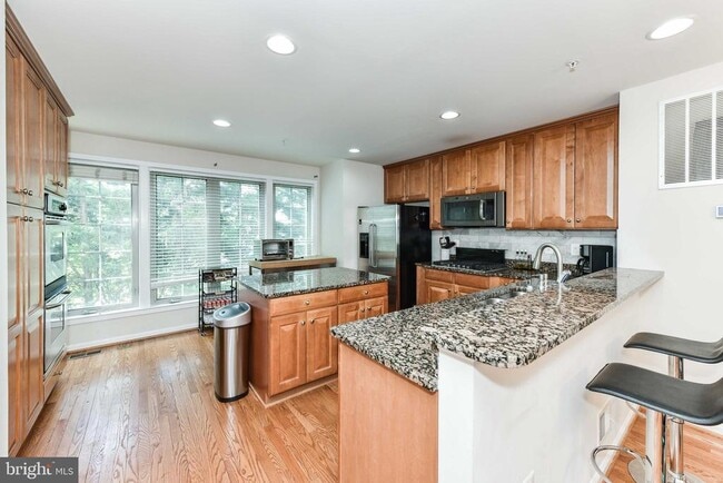 Building Photo - 3125 Blue Barn Way