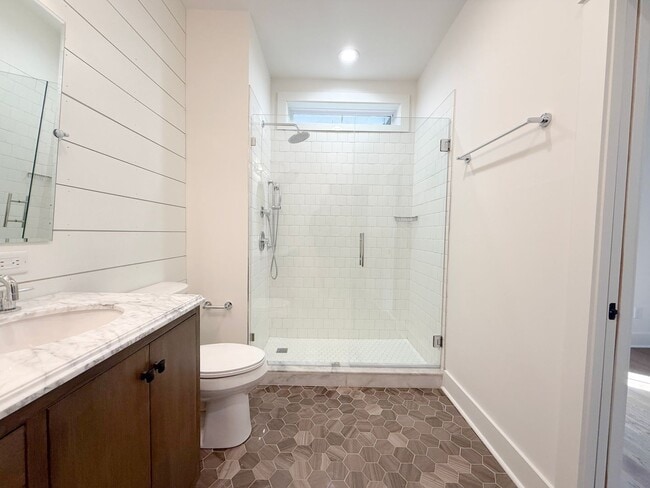 Building Photo - 4-Bedroom HOA Home with Pool Access Near Downtown Cookeville