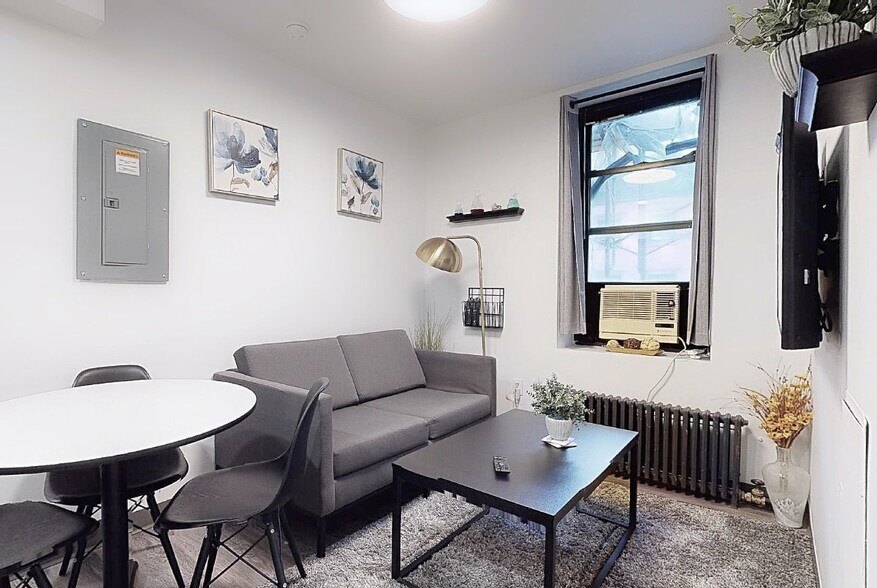 Building Photo - Short term Furnished Rental in Doorman Building