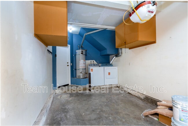 Building Photo - 26971 Hillsborough Pkwy