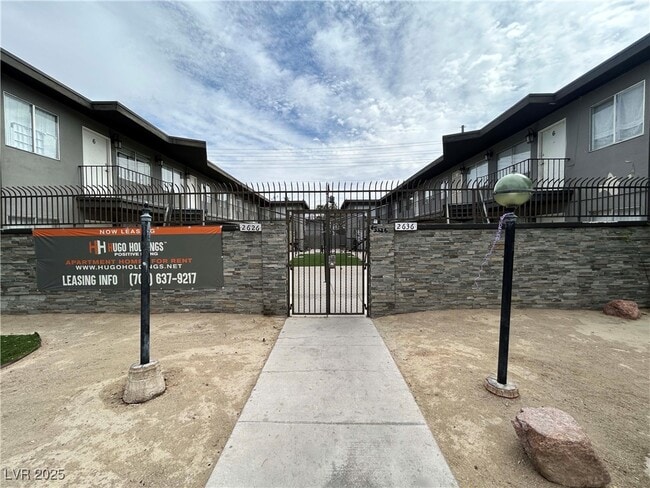 Primary Photo - 2626 Lynnwood St