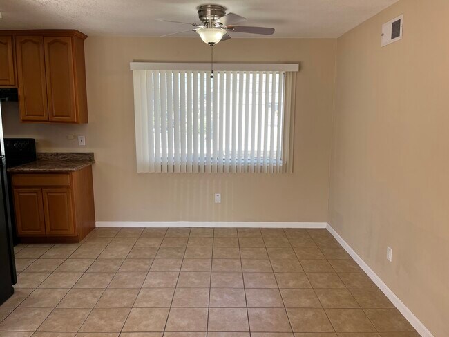 Building Photo - 460 Richfield Dr