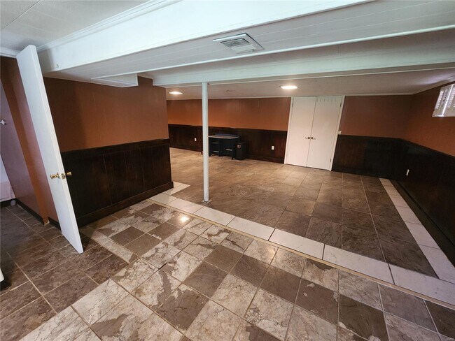 Building Photo - 2332 Viminal Ct