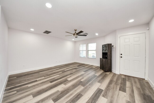 Building Photo - 7826 Maverick Trace Ln