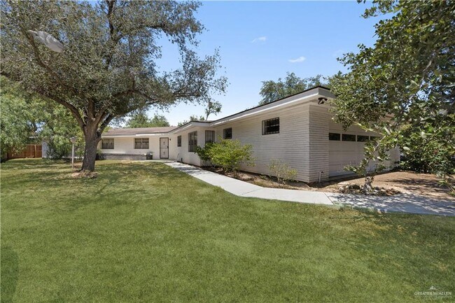 Primary Photo - 1201 N Glasscock Rd