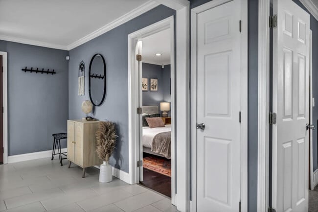 Building Photo - 1036 Union Ave