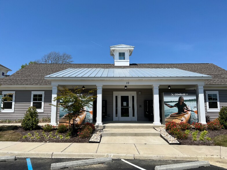 Building Photo - 103 Fishers Ct