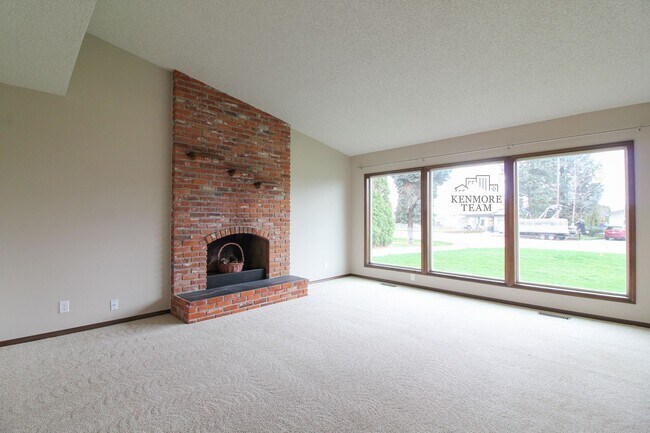 Building Photo - 3 Bed/2.5 Bath House in Pasco Near the River!