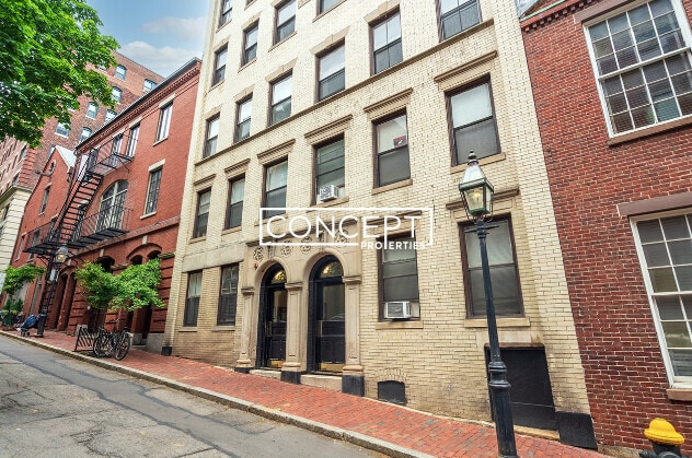 Building Photo - 44 Joy St