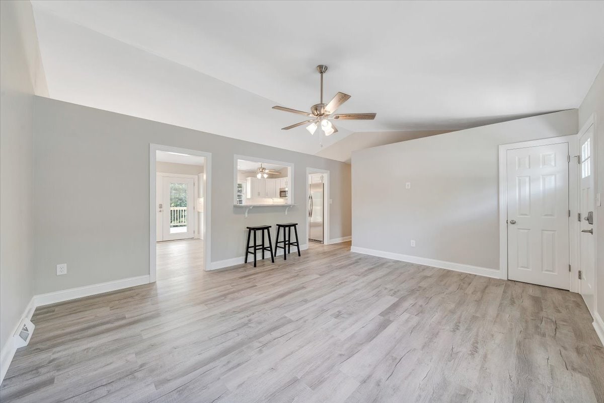 Building Photo - 222 Spring Grove Dr