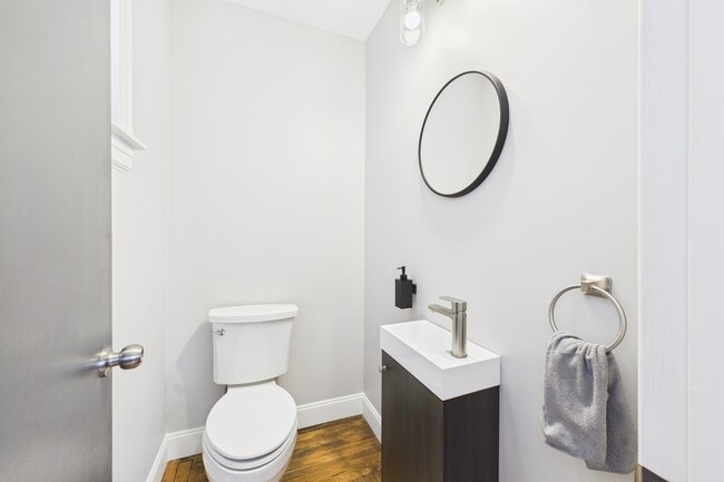 Building Photo - 263 Narragansett St