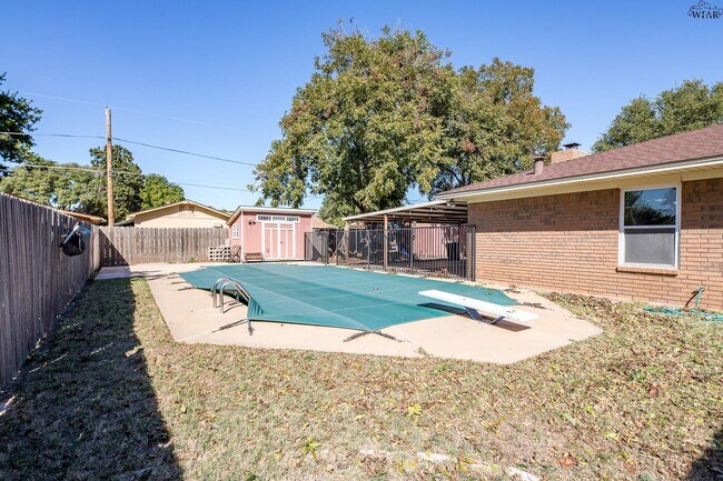 Building Photo - 1046 Jan Lee Dr