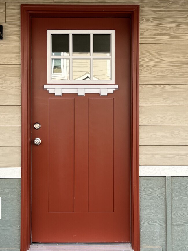 Building Photo - 2829 W Marina Dr