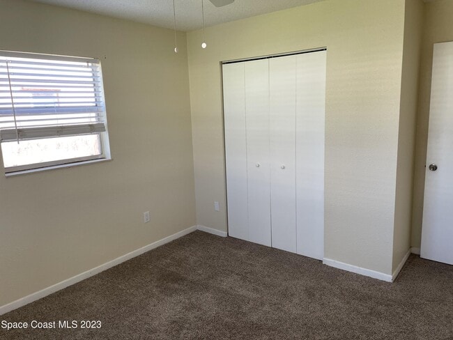 Building Photo - 284 Sylvia Rd