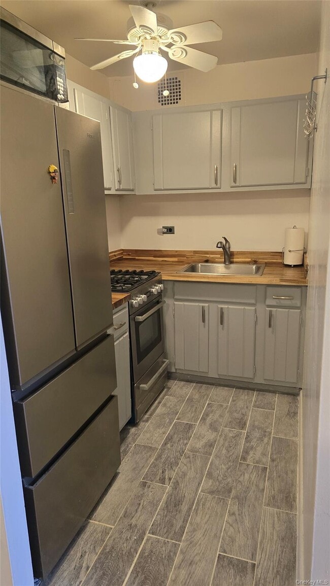 Building Photo - 20 Secor Pl