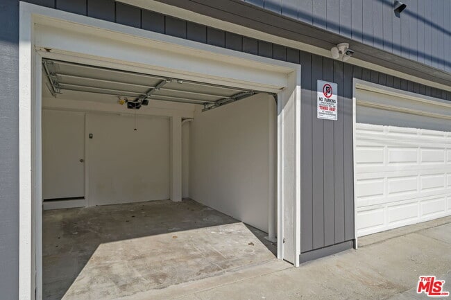 Building Photo - 6821 E Ocean Blvd