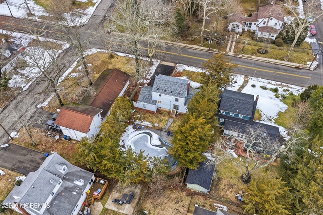 Building Photo - 416 Roosevelt Ave