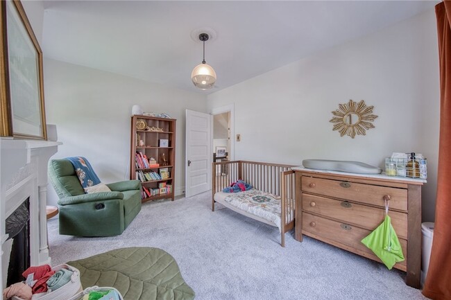 Building Photo - 911 Nevin Ave