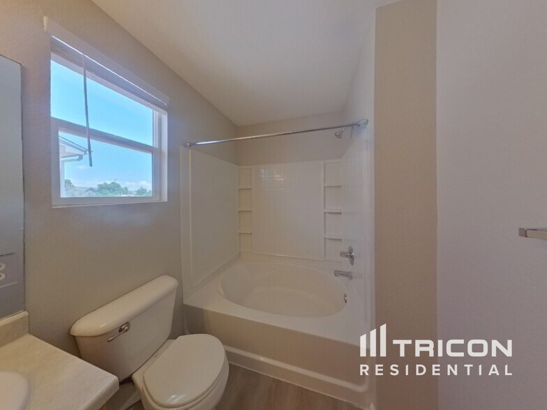 Building Photo - 1285 Lords Hill Dr
