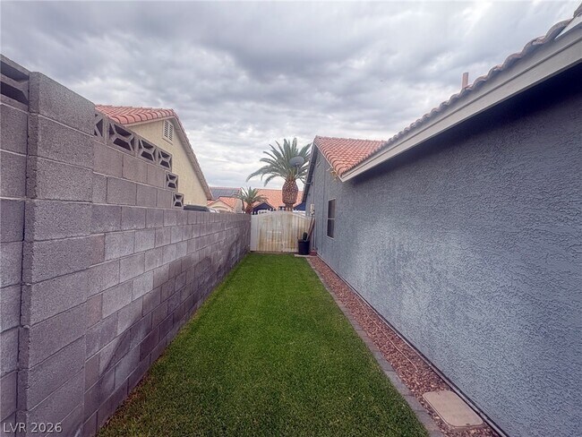Building Photo - 4402 Cassandra Dr