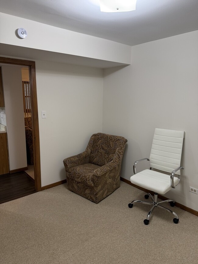 Building Photo - 2605 N 76th Ave
