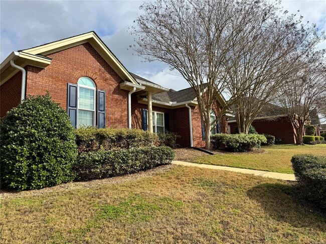 Building Photo - 4701 Mitford Cir