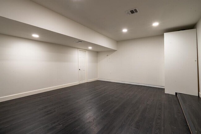 Building Photo - 17002 Analisa Cir