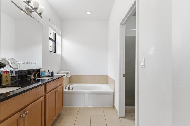 Building Photo - 612 NE 193rd St