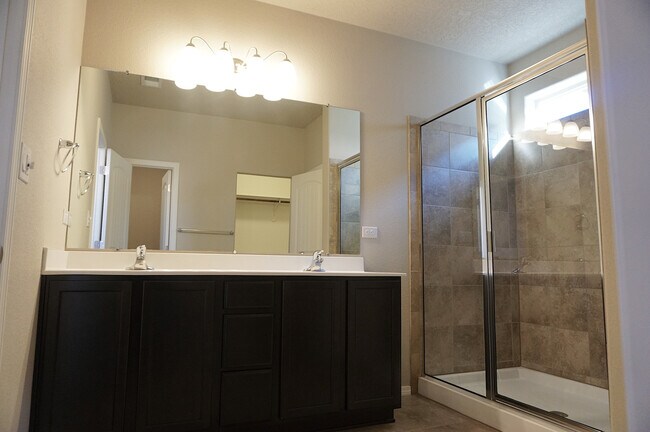 Building Photo - Wonderful 3 bedroom in Rio Rancho. Don't m...
