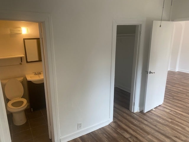 Building Photo - 3266 1/2 W Descanso Dr