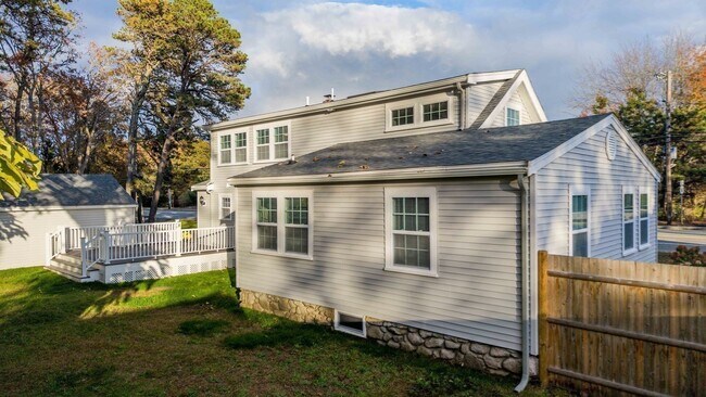 Building Photo - 245 Wareham Rd