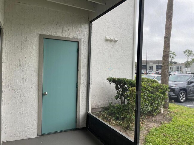 Building Photo - 2260 Cascades Blvd