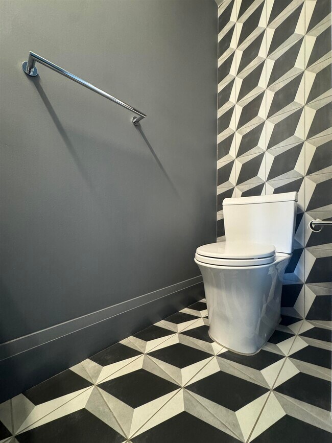 Building Photo - 16 Bright St