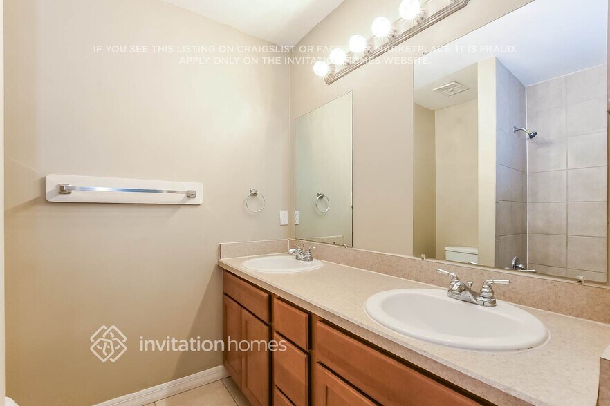 Building Photo - 2373 Oxer Ct