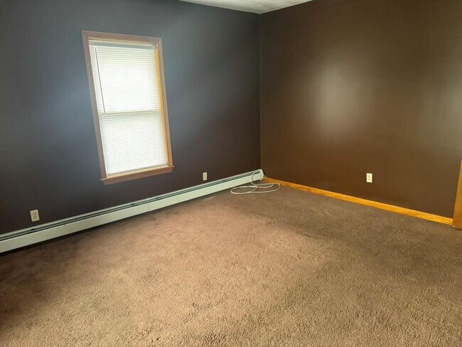 Building Photo - 13-15 Reservoir Ave