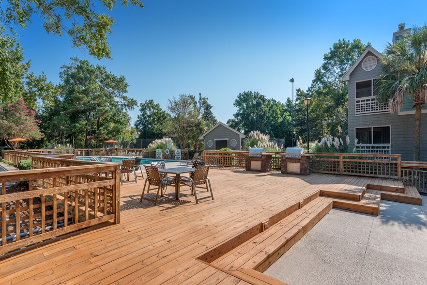 Quarterdeck at James Island 550 Harbor Cove Ln Charleston SC 29412