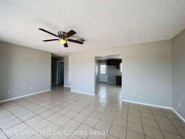Building Photo - 2 br, 1 bath House - 917 Mesilla Dr.