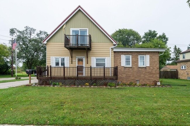 Primary Photo - 5102 S Nicholson Ave