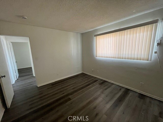 Building Photo - 686 E Cottonwood Rd