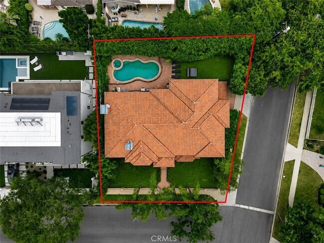 Building Photo - 4822 Valjean Ave