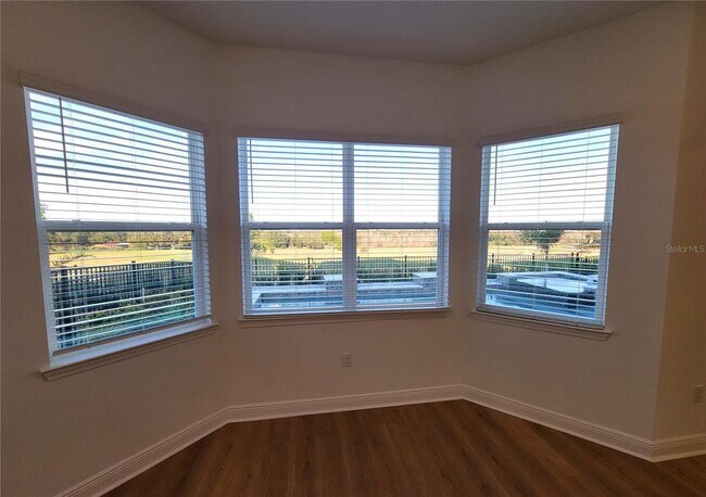 Building Photo - 15627 Vetta Dr