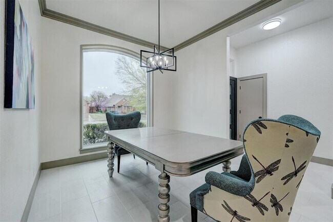 Building Photo - 3616 Burlington Dr