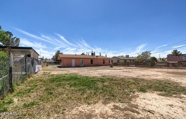 Building Photo - 385 Mireles Ct