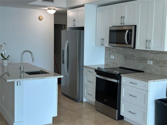Building Photo - 888 Biscayne Blvd