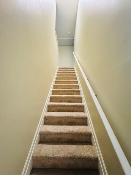 Upstairs - all carpeting - 168 Hampton Cir